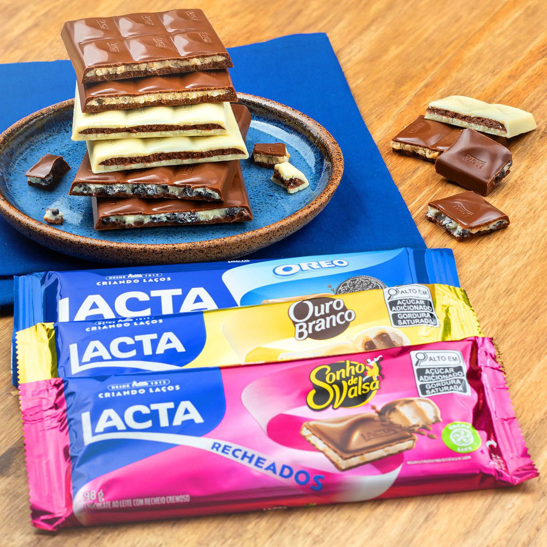 Barra de Chocolate ao Leite Recheio Sonho de Valsa Lacta Recheados Pacote 98g