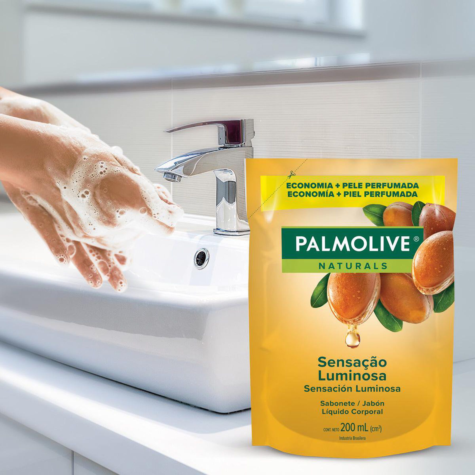 Sabonete L&iacute;quido Sensa&ccedil;&atilde;o Luminosa Palmolive Naturals Sach&ecirc; 200ml Embalagem Econ&ocirc;mica